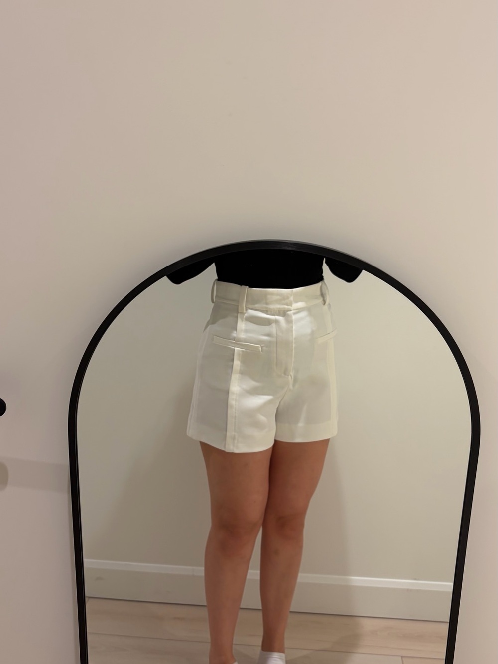 Zara White High-Waist Tailored Women's Shorts